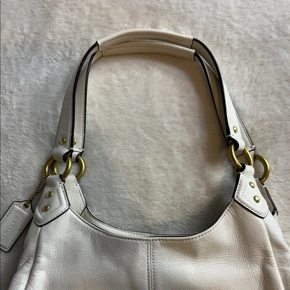 Coach Campbell Triple Entry Pebbled Leather Hobo – Style F24868 in Cream/Ivory